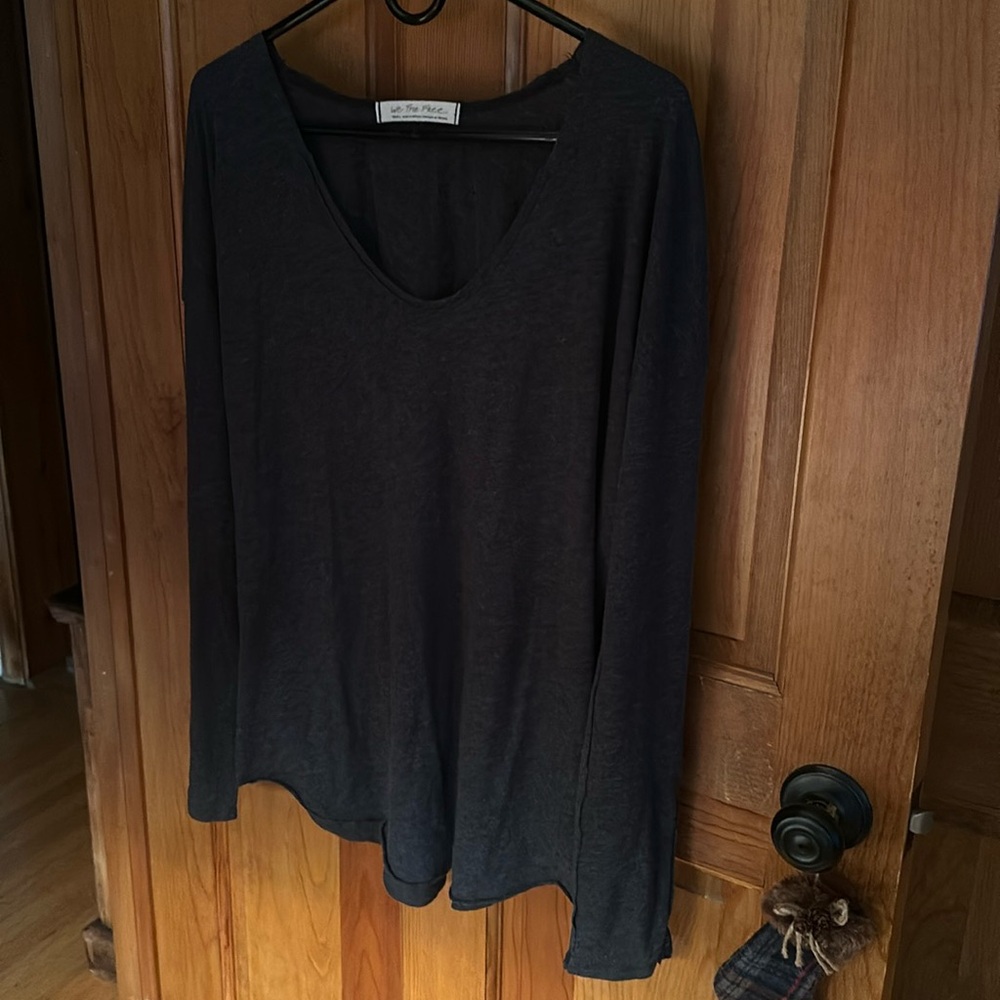 We The Free size small top.